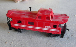 Vintage HO Scale Tyco Red Caboose 689 - $15.84