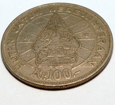 1978 INDONESIA HUTAN UNTUK KESEJAHTERAN RP. 100 Coin Ø 27mm - $14.59