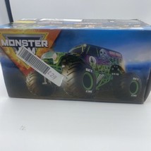 Monster Jam 1:24 Grave Digger Monster Truck - 6047111 - £11.42 GBP