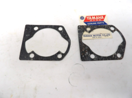 Pair 148-11351-00 NOS Yamaha Cylinder Base Gasket YDs-3 250cc Twin - $185.59 MXN