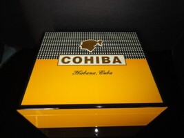 Cigar Wood Humidor Measures 10.25" L x 8.75" W x 4.25" 25 Ct NIB image 14