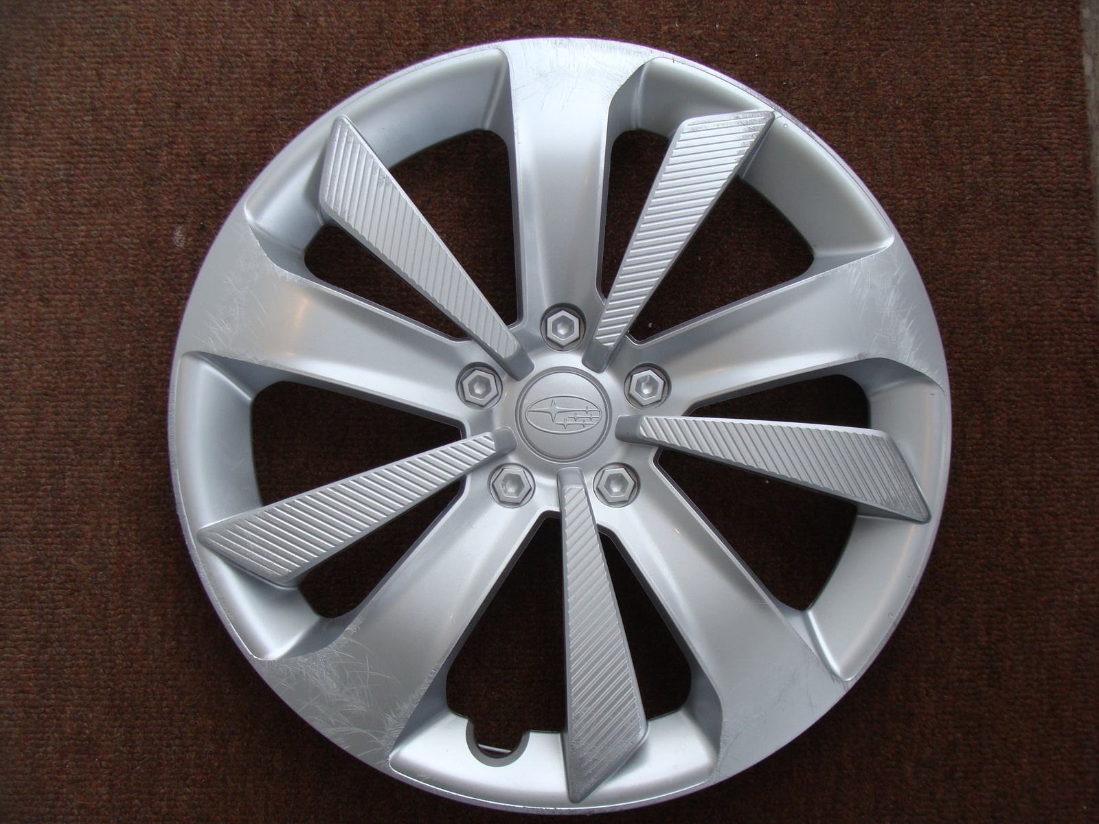 Subaru Impreza Wheel Cover Hub Cap 28811FL010 OEM Genuine 60546 2017