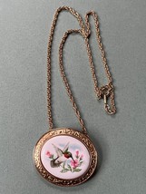 Vintage Avon Signed Goldtone Twist Chain w Summer Song Hummingbird Ceramic Penda - £14.87 GBP