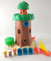 Vintage 1977 Kenner Tree Tots Lighthouse Toy Playset + Accessories Cl EAN! - £47.96 GBP