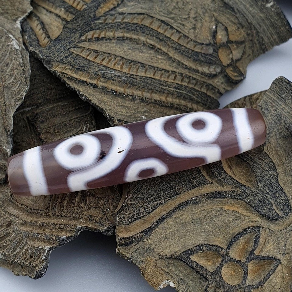 Tibetan Agate Dzi Bead Necklace with 6 Eyes Antique Black Amulet Spiritual Item image 3