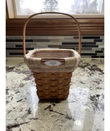 Longaberger 2006 Dresden Basket with Protector and Liner - $23.38