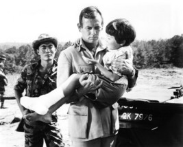 The Green Berets David Janssen George Takei 8x10 Photo (20x25 cm approx) - £7.99 GBP