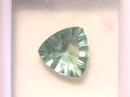 Green Fluorite Trillion 14x14x7mm 7.75 cts.  Natural Gemstone - £44.72 GBP