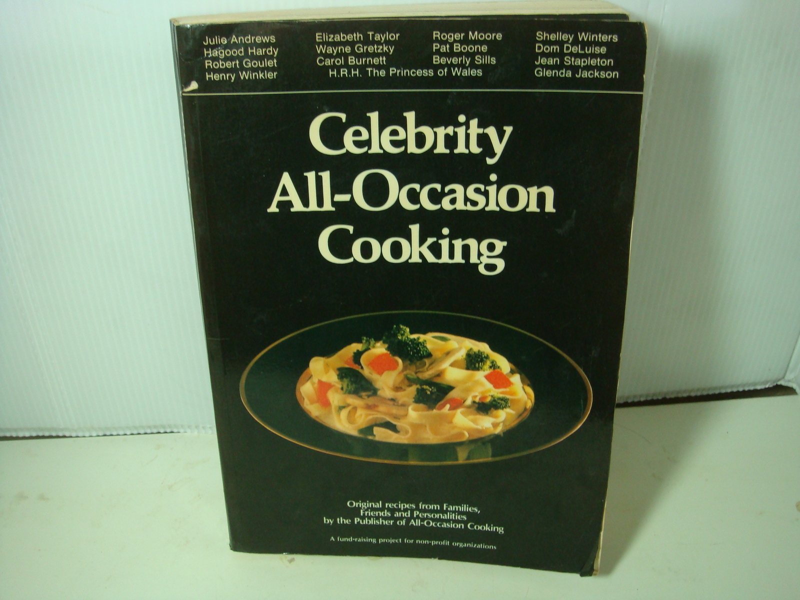 CELEBRITY ALL-OCCATION COOKING CB 1985 JULIE,ELIZABETH,BOB,DOM,PRINCESS,... - $10.66