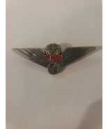 Vintage 1960&#39;s TWA Airlines Badge Pin Plastic Wings Globe Star - £5.36 GBP