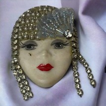 Vintage Signed Beatriz Flapper Face Brooch Pin Fan Rhinestone Faux Pearl Jewelry - £77.13 GBP