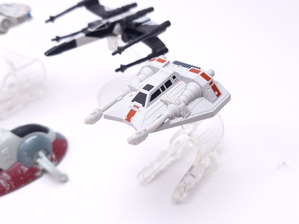 Hot Wheels Die Cast Star Wars Millennium Falcon Snow Speeder X-Wing Slave 1 Lot Item image 3