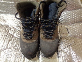 Oak Harbor Blitz Womens Boots Hiking Trail lace up Shoes size 4 Navy Tan - $17.00