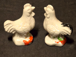 Vintage Rooster And Hen Salt &amp; Pepper Shaker Set - Farmhouse Country Rustic - $9.98