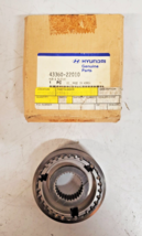 Hyundai Genuine Parts Hub &amp; Sleeve 43360-22010 | LSC54412 | C0017 - £75.93 GBP