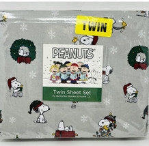 P EAN Uts Snoopy Woodstock Christmas Twin Sheets Set Santa Hat Wreath Lights Tree - £29.02 GBP