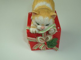 Kurt Adler Santa&#39;s World Cat Kitten Music Box We Wish You A Merry Christmas - £21.22 GBP
