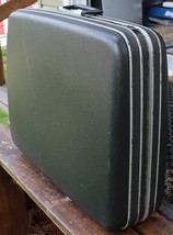 Vintage Samsonite hard shell suitcase 25 by 20 by 6 inch. - £47.86 GBP