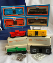 Model Power Train Car Lot w/ Signs Scale Model Railroad Equipment HO Scale - $59.35