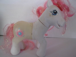 Vintage My Little Pony: 2006 unknown, battery operated, comes apart ?? - £7.84 GBP
