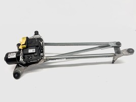 2020-2024 Lincoln Corsair Front Wiper Moter Complete With Wiper Transmis... - $158.35