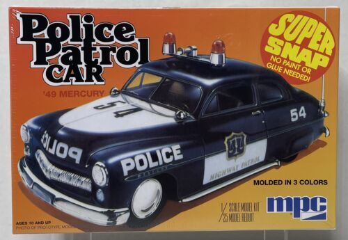 Primary image for MPC SUPER SNAP 1:25 SCALE " 1949 MERCURY POLICE PATROL CAR " MODEL KIT MPC-705