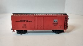 VTG HO Scale Burlington Refrigerator Express 67170 AHM Red Box Freight Train Car - $10.12