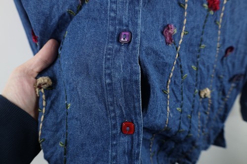Vtg 90s Streetwear Womens 1X Distressed Embroidered Flower Denim Button Shirt Item image 6