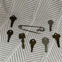 Vintage Key Lot With Safety Pin Keyring A3 - $13.94