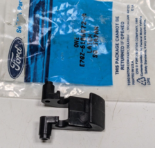 NOS NEW OEM Ford Escort/Tracer E7GZ-6106072-A Glove Box Door Latch Assembly - €17,19 EUR