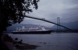 SLQQ578 - Holland America Cruise Liner - Nieuw Amsterdam - Colour Slide - $2.54
