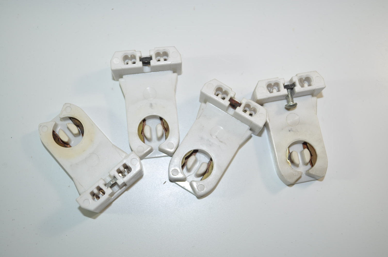 Leviton Illuminazione Fluorescente Contatti Scorrimento Supporto Lampada Lot 80+ Item image 2