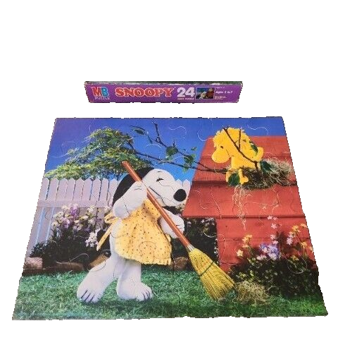 Snoopy Sweeping Broom 24 piece puzzle Woodstock Vintage Milton Bradley - $6.19