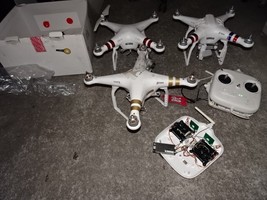Lot of 3 DJI Phantom Drones (Professional &amp; Standard) + Controllers Part... - $3,351.16 MXN