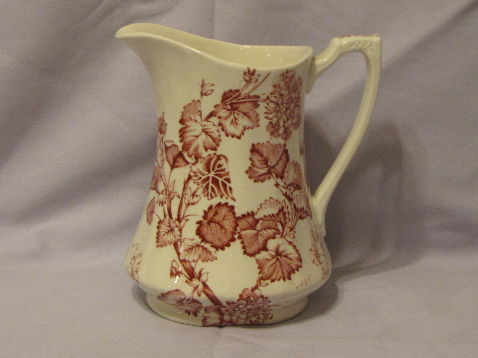 Alfred Meakin Red Florette Pitcher England - $12.95