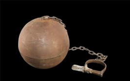 Vintage Antique Collectible Medieval Style Metal Ball &amp; Chain Prison Jail 17lbs - £275.31 GBP