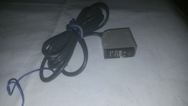 Omron E3S-CL1 Photoelectric Switch Sensor E3SCL1 - $112.71
