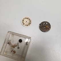 Vintage 60&#39;s Weyler Men&#39;s Watch Movement Hands Gear Crown PARTS LOT 17J 17 Jewel - £24.29 GBP