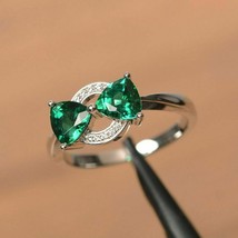 1.50Ct Trillion Cut Green Emerald Bow Design Engagement Ring 14k White Gold Over - £58.47 GBP