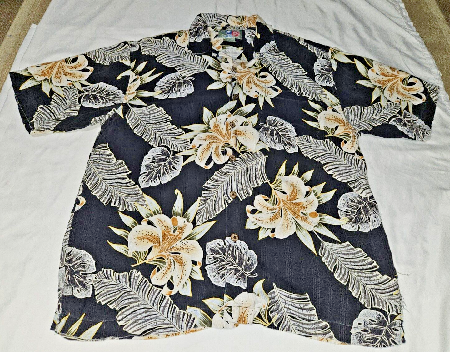 Primary image for Hilo Hattie The Hawaiian Original Shirt Medium Palm Leaves Hibiscus Flowers 