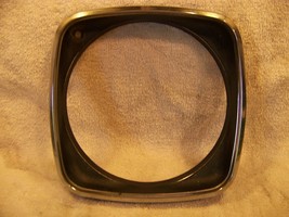 1968 Chrysler New Yorker Rh Head Light Bezel #2786016 Nice Oem - £26.91 GBP