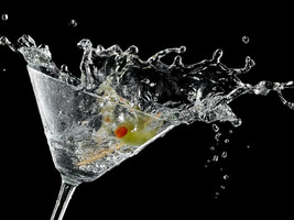 Framed canvas art print giclée Martini Cocktail splash olives black background - £31.91 GBP+