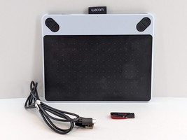 WACOM Pen Tablet Intuos Draw Introduction To Drawing White CTL-490 - No Pen - $275.97 MXN