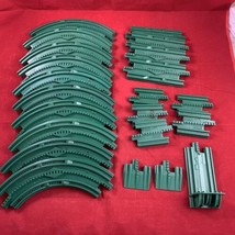 Lot of 22 GeoTrax Green Gripper Track Fisher Price Train Straight Curve Grip - £29.08 GBP