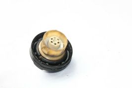 2003-2008 TOYOTA MATRIX VIBER GT COROLLA FUEL GAS CAP P8022 image 6