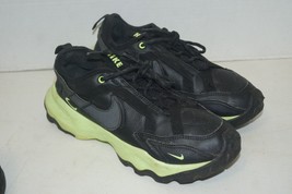 Nike Wmns TC 7900 Black Ghost Green Size 8.5 - $24.74