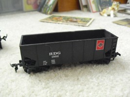 Vintage HO Scale Life Like 2 Bay Hopper Car Reading Lines RDG 1992 - £14.55 GBP