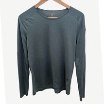 On Men&#39;s Comfort Long Tee, Size Small, Light Green - $9.99