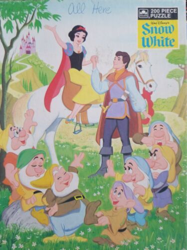 Primary image for Walt Disneys Snow White 200 PC Jigsaw Puzzle 14 by 18 inches Ages 6 to 14