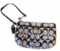 COACH Signature Wristlet - Black/Gray Jacquard Canvas - Zip Turn Lock Ba... - $374.41 MXN